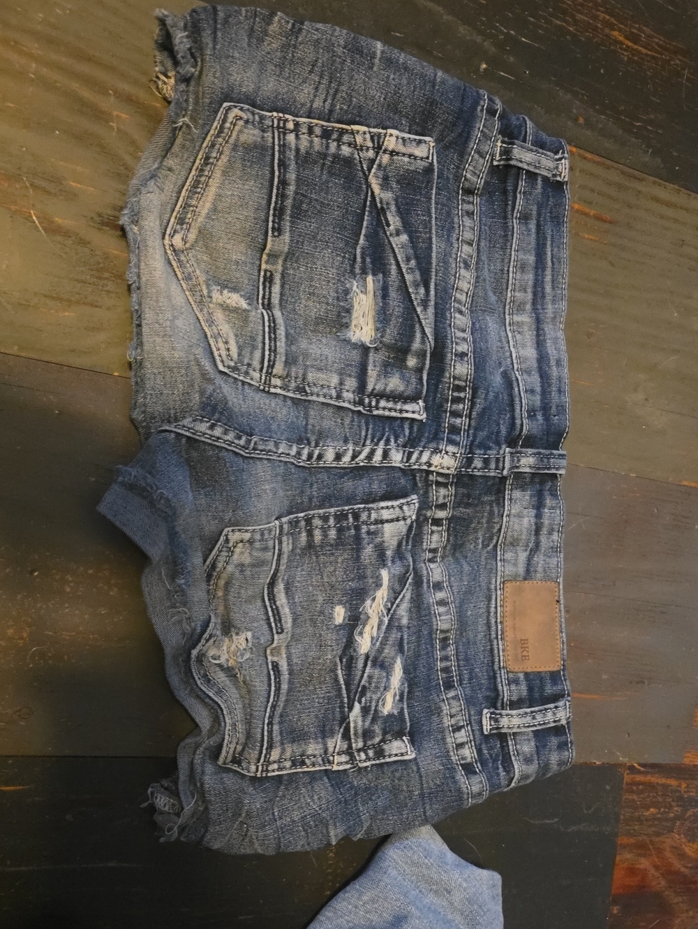 BKE Womans Distressed Jean Shorts - Washed Blue